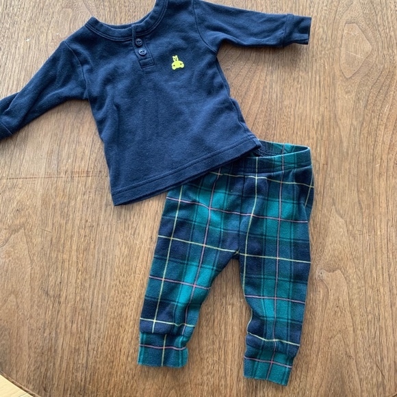 Baby Gap Christmas Pajama Set – Blue (Size 0-3M) |  [💥BUNDLE 2items] - Picture 2 of 3